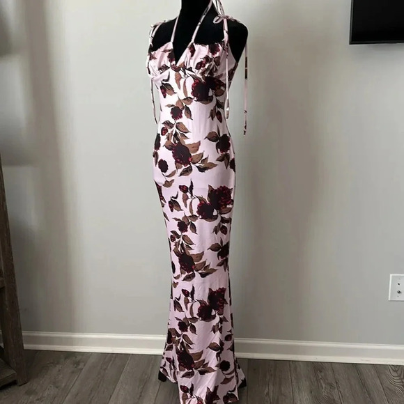 Tie Shoulder Fishtail Hem Floral Print Dress - Picture 6 of 14